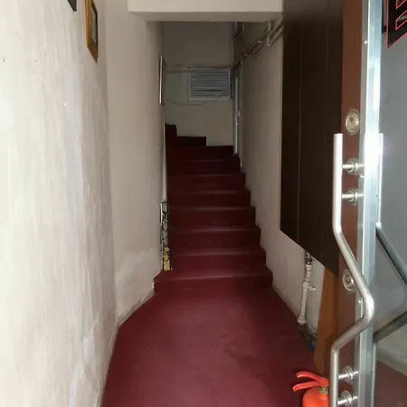 Ercan Otel 2*